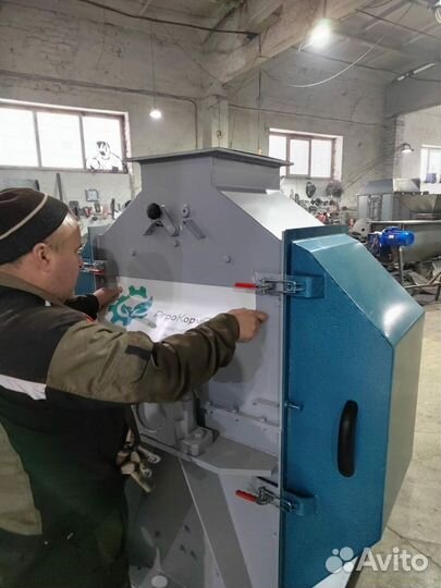 Зернодробилка для кормов