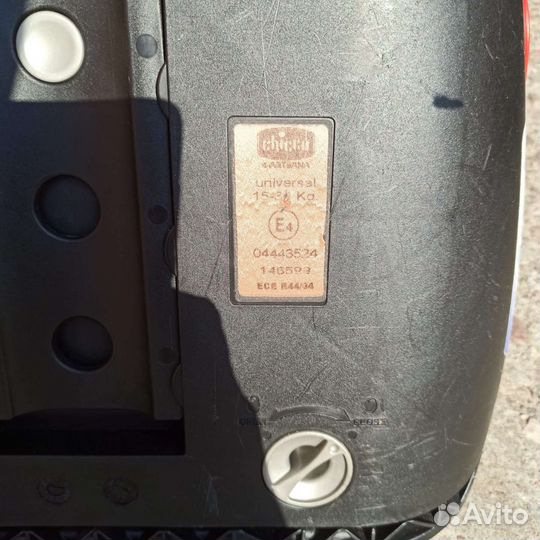 Автокресло Chicco artsana universal 15-36 kg