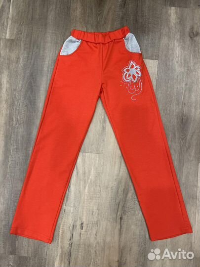 Костюм трикотажный спортивный на девочку новый
