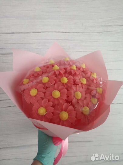 Подарок на день рождения шоколадные цветы ромашки