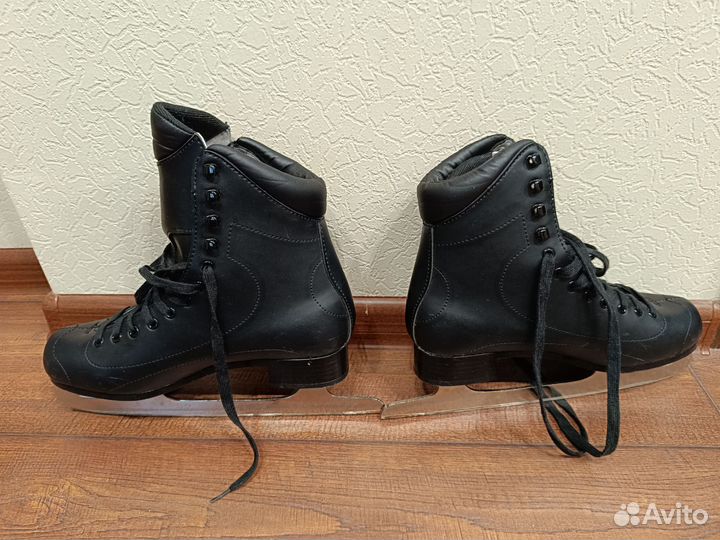 Коньки фигурные