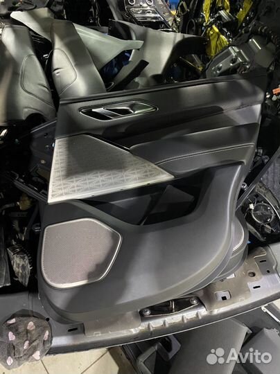 Разбор Range Rover Velar 2.0D