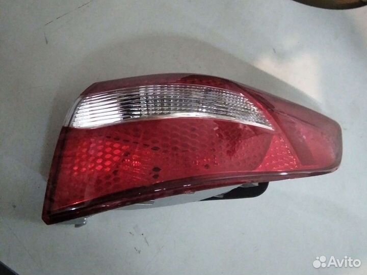 Фонарь задний на киа рио 10-14 г.в