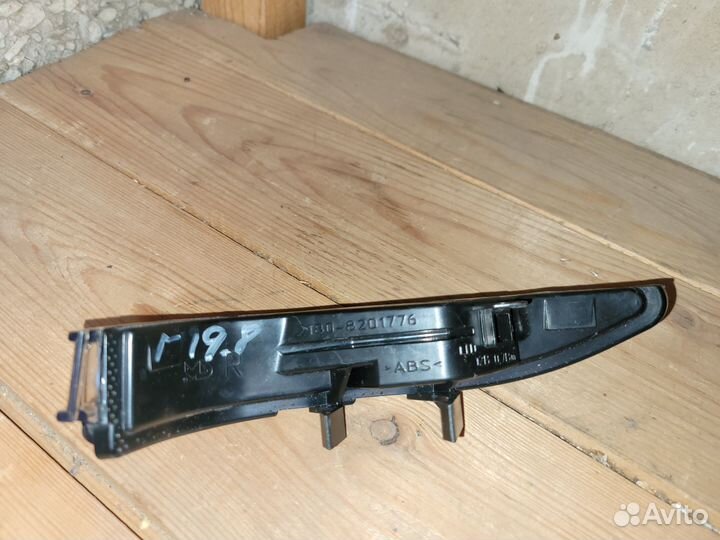 LADA Vesta Указатель поворота правый в зеркало