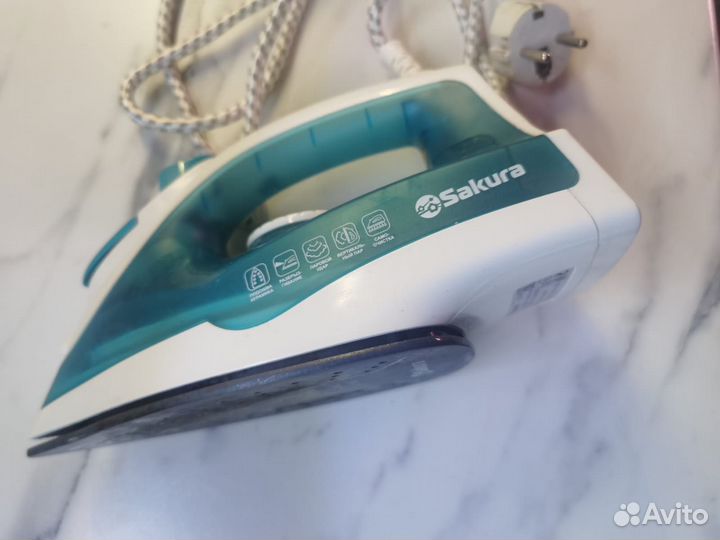 Утюг дорожный Sakura на запчасти