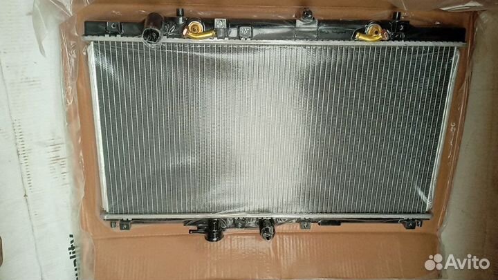 Радиатор основной на honda accord CM5 2.4