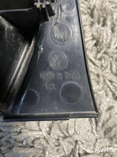 Фонарь задний правый на volkswagen Polo