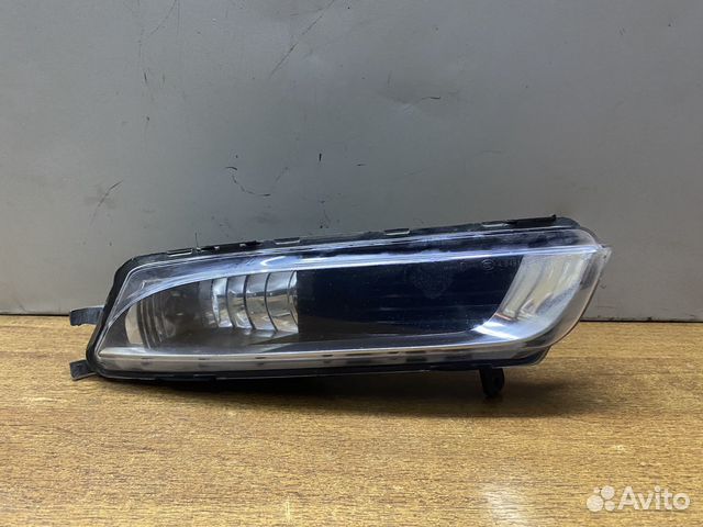 Фара противотуманная правая Volkswagen Passat CC