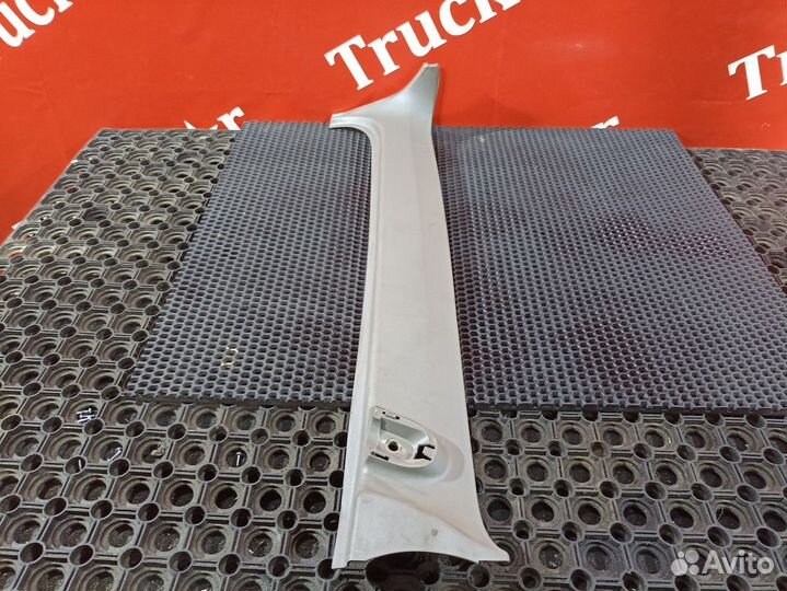 Накладка стойки лобового стекла левая Daf XF105