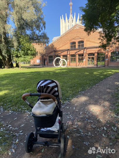 Коляска Happy Baby mommer