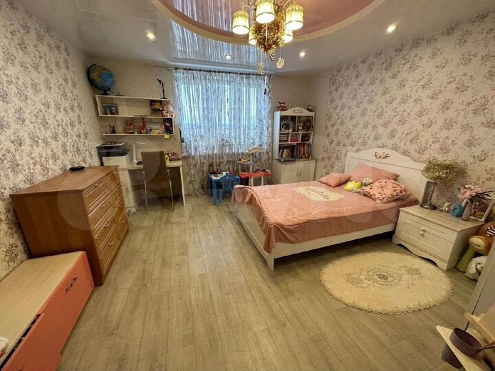 3-к. квартира, 98 м², 8/10 эт.