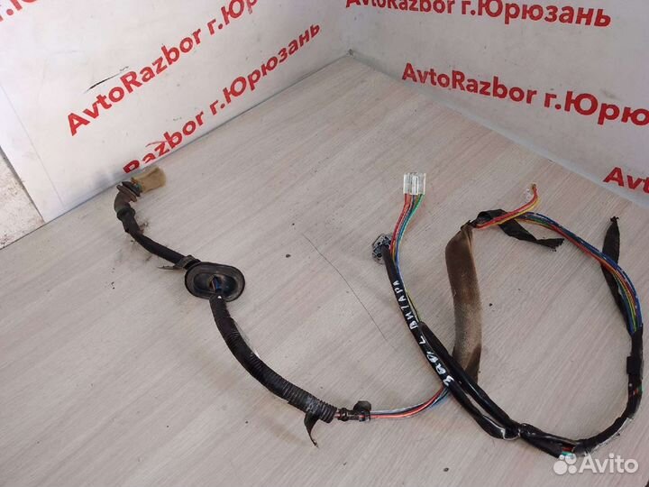 Проводка задней двери Suzuki Grand Vitara 98-05