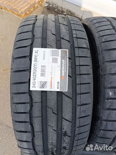 Hankook Ventus S1 Evo 3 K127 245/40 R20 и 275/35 R20 102Y
