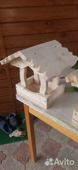 Кормушка для птиц из дерева