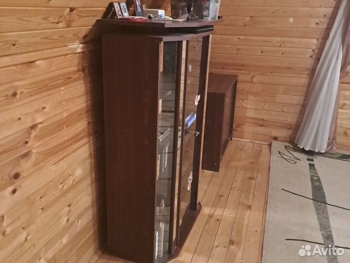 Шкаф книжный зеркальный