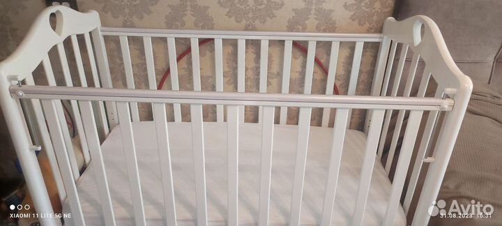 Детская кроватка с матрасом