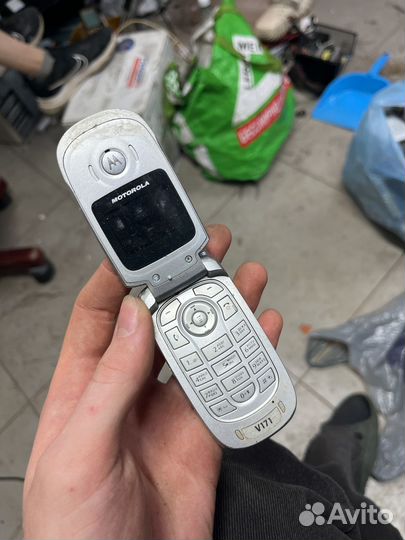 Motorola V171