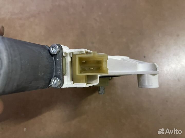 Задний мотор стеклоподьемника mercedes w164 gl164