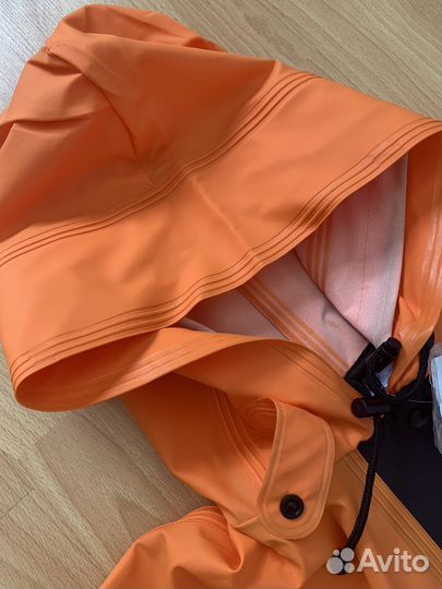 Плащ (дождевик) новый