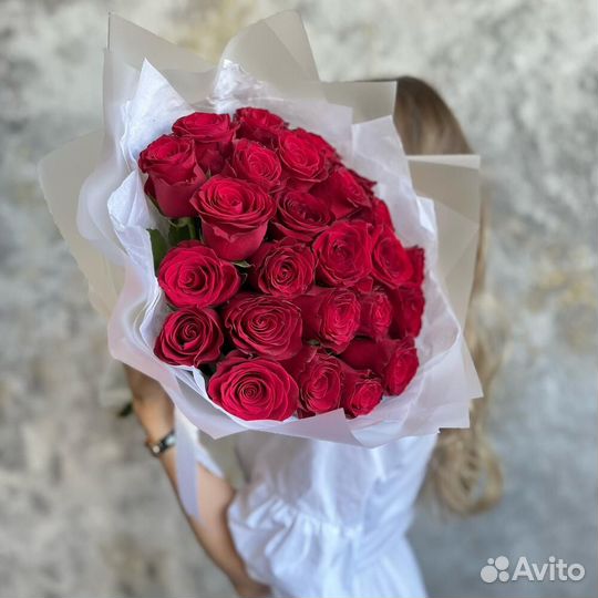 Красные розы Оптом