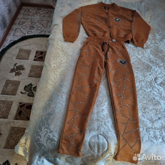 Спортивный костюм женский 42р