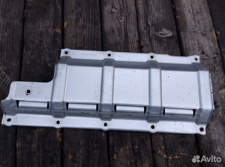 Масляный отражатель 6.2 L86 Кадиллак Эскалэйд 4