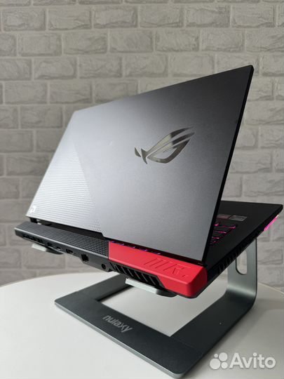 Asus ROG Strix G15 Ryzen9 16/512 RX6800M 12GB