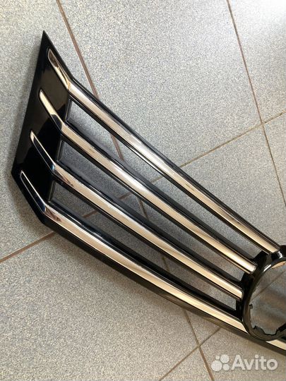 Накладка решетки радиатора VW Passat B7 2011-2015