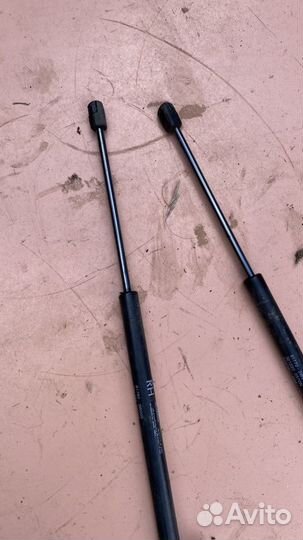 Амортизатор крышки багажника Kia Sportage 3