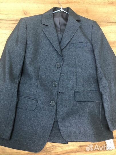 Костюм школьный для мальчика новый 134