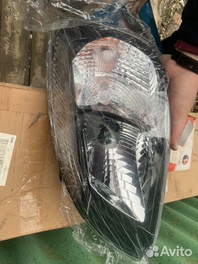 Фары на Kia Rio II поколение