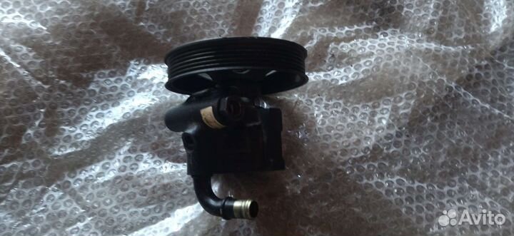 Насос гура Opel Omega B 90473168