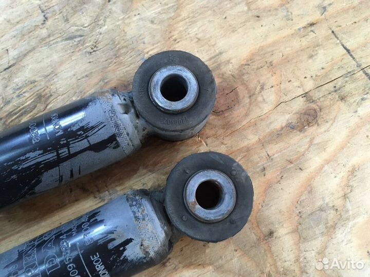 Амортизатор стойка задняя Logan Sandero сандеро