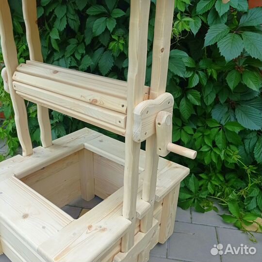 Колодец декоративный