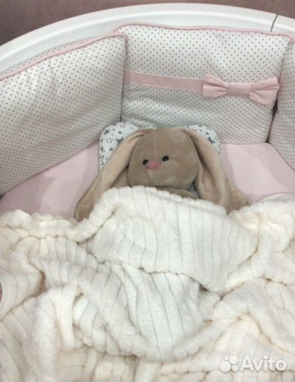 Бортики в детскую кроватку для девочки