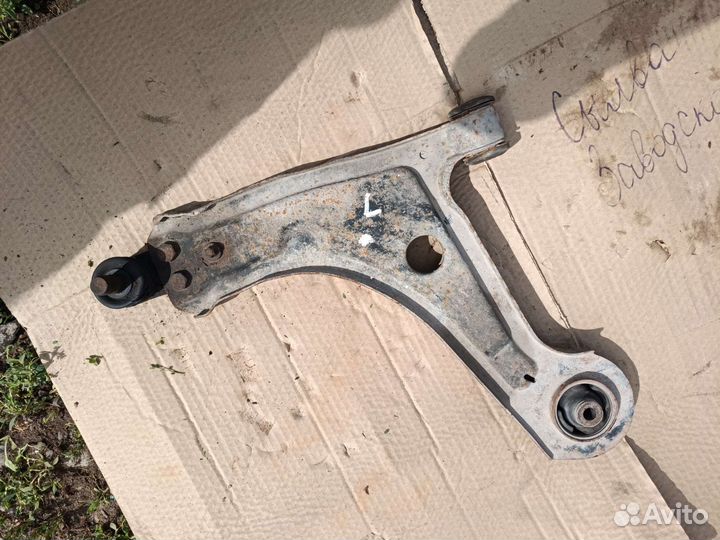 Левый рычаг Chevrolet Lacetti