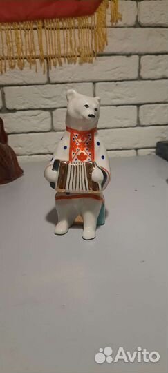 Цирковой медведь с гармонью СССР