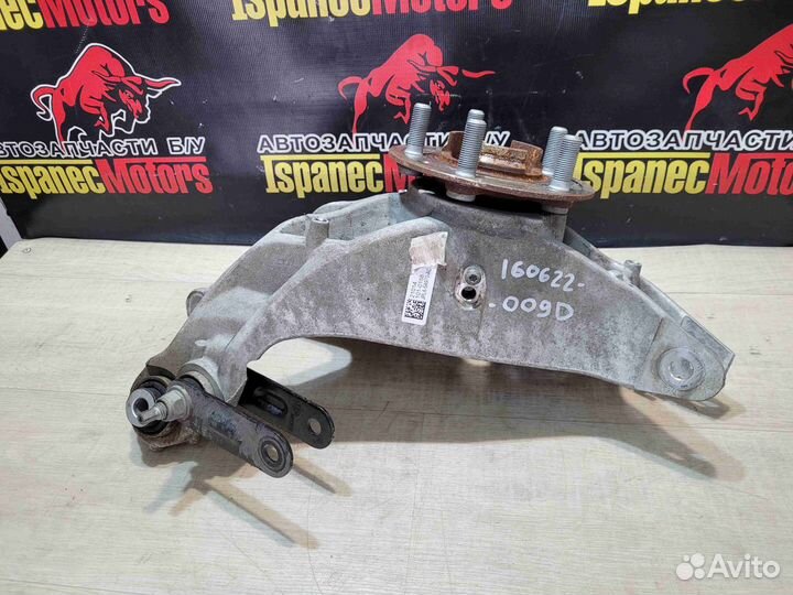 Кулак задний правый Land-Rover Range Rover L405