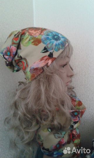 Продаю новый комплект шапка + снуд