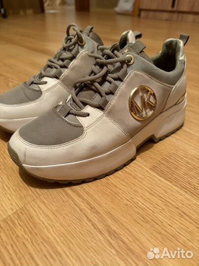 Кроссовки женские 38 размер бу в зорошем состоянии