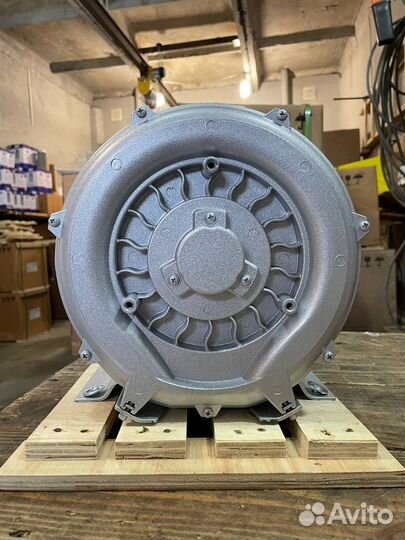 Вихревая воздуходувка