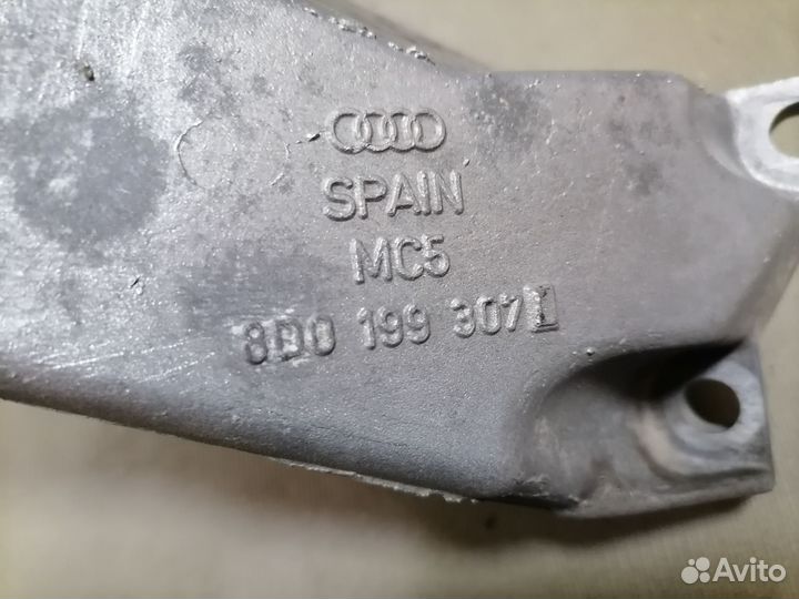 Кронштейн двигат.Volkswagen Passat B5 ADR 1996-00