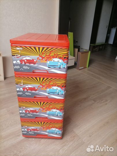 Ящик для игрушек на колесах
