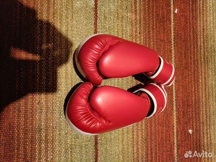 Новые боксерские перчатки Green Hill 12 oz