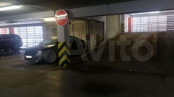 Машиноместо