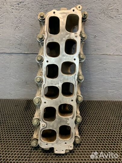 Коллектор впускной Bentley Continental Flying Spur