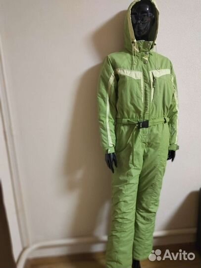 Спортивный костюм женский