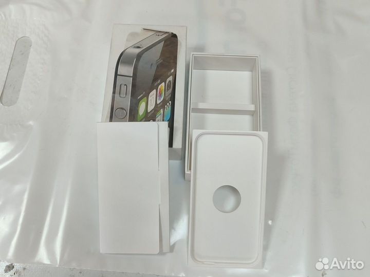 Коробка от iPhone 4s