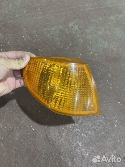 Поворотник ваз 2114