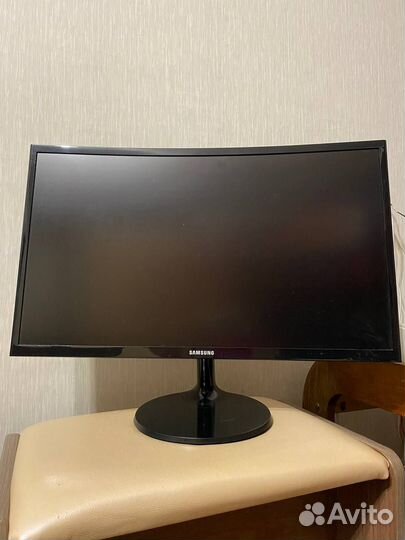 Монитор Samsung 24 изогнутый